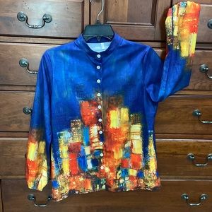 🎄JUST REDUCED🎄Vibrant Ladies’ Small Button Front Blouse